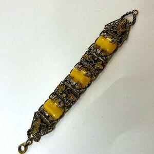 Vintage Czech Glass Grape Design Gold Tone Link Bracelet